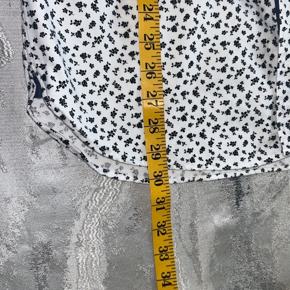 Denim & Flower White and Blue Floral Button Down Shirt - Picture 10 of 12